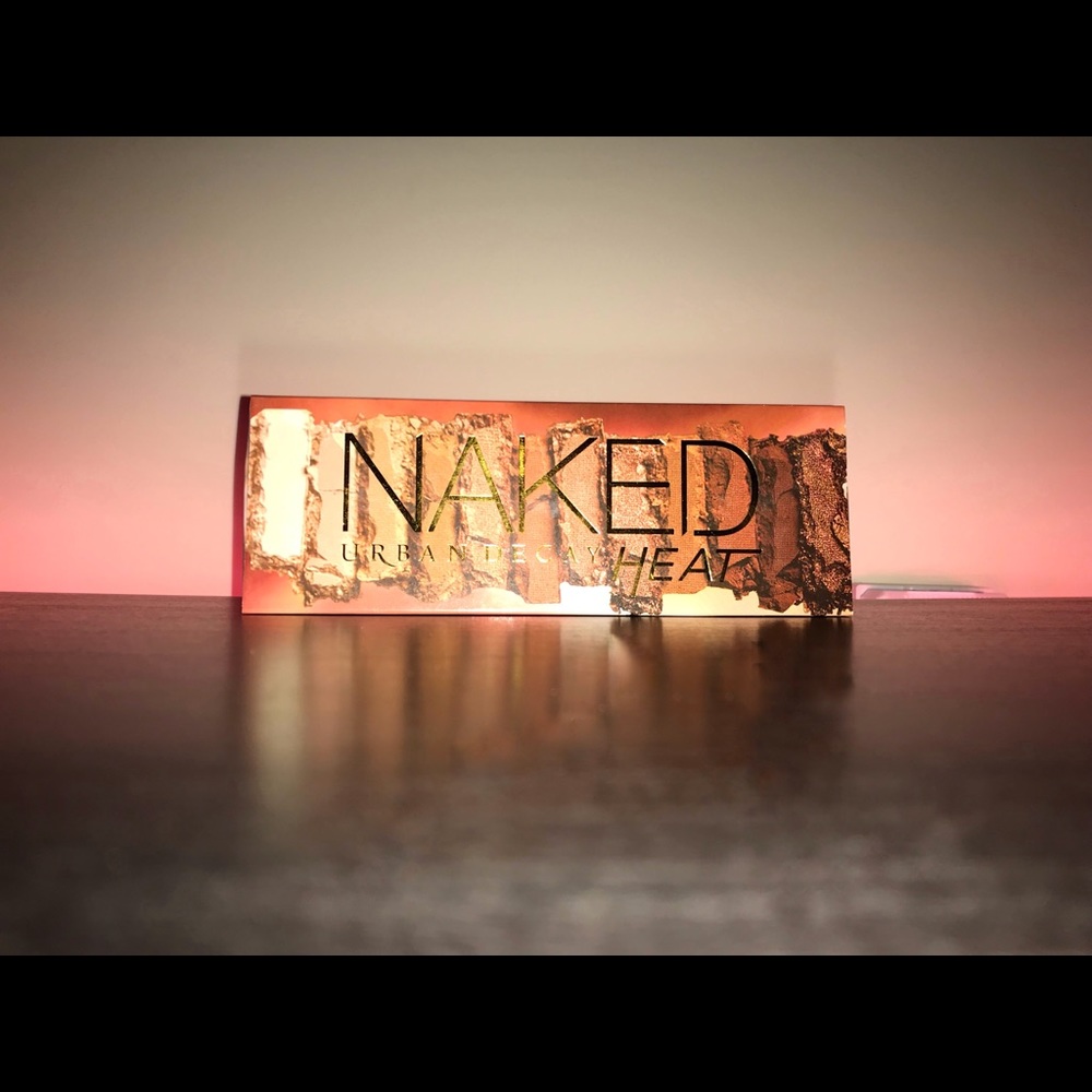 Urban Decay Naked Heat Eyeshadow Palette